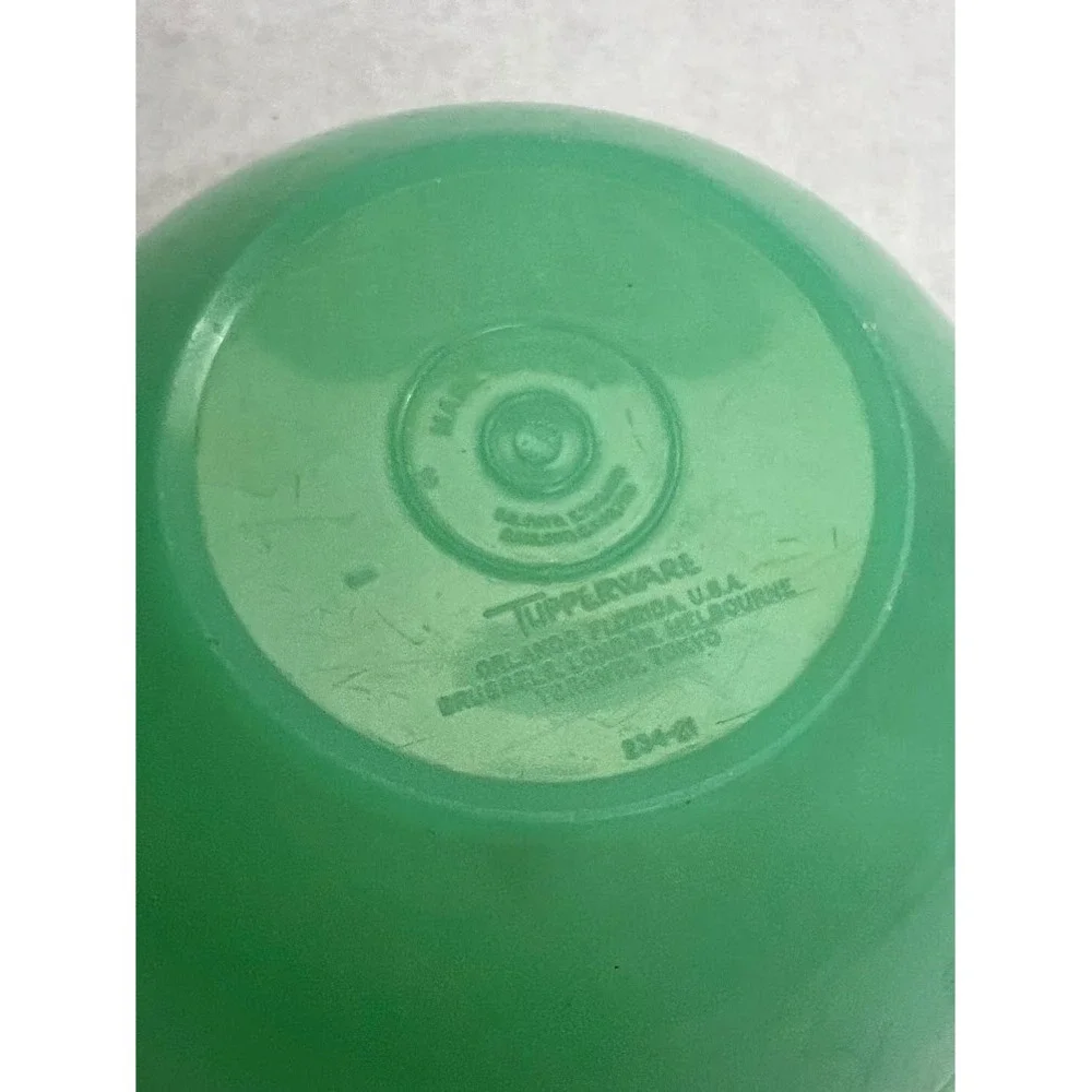 Vintage Tupperware Wonderlier Bowl 234-21 Jadeite Green with Lid 6 Inch USA